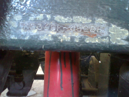 ขายด่วน..รถบัส 8 ล้อ คัสซี HINO KS3601 เครื่อง HINO K13C 375 แรงม้า  ช่วงล่างเป็นเขาควาย 8 น๊อต มีทะเบียนครบ.