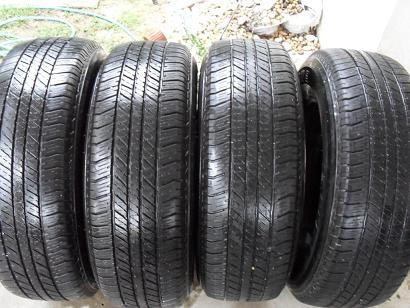 ขายยาง BRIDGESTONE DUELER H/T 684 ปี3012(1ชุด) ไม่มีป่ะ ดอกยางสดๆไม่มีกินข้าง 265/65/17 ราคา9,500 ดูของแถวปากเกร็ด สนใจติดต่อ 090-676-4651 เบียร์ครับ