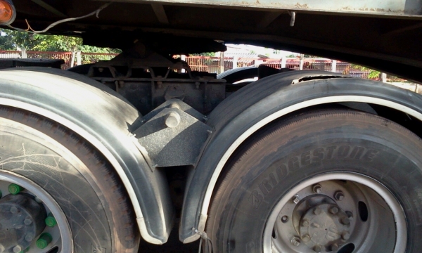 NISSAN DIESEL CK 350 พร้อมหางสามเพลาแท้ ราคาลดลงมาเหลือ 1,600,000 บาทค่ะ NISSAN DIESEL CK 350 พร้อมหางสามเพลาแท้ ราคาลดลงมาเหลือ 1,600,000 บาทค่ะ