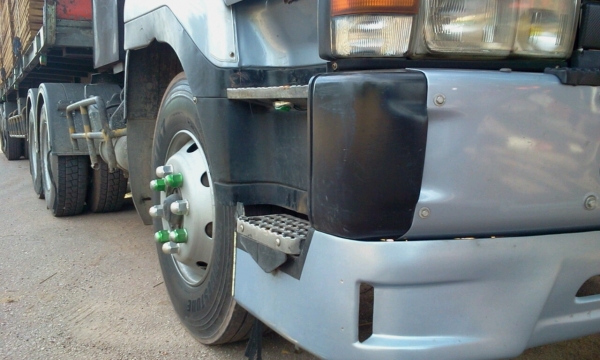 NISSAN DIESEL CK 350 พร้อมหางสามเพลาแท้ ราคาลดลงมาเหลือ 1,600,000 บาทค่ะ NISSAN DIESEL CK 350 พร้อมหางสามเพลาแท้ ราคาลดลงมาเหลือ 1,600,000 บาทค่ะ