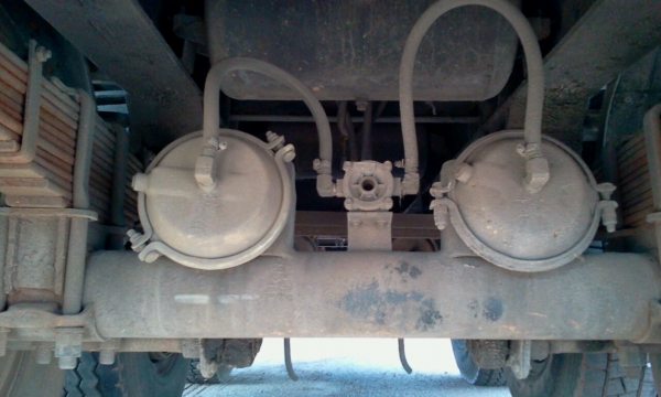 NISSAN DIESEL CK 350 พร้อมหางสามเพลาแท้ ราคาลดลงมาเหลือ 1,600,000 บาทค่ะ NISSAN DIESEL CK 350 พร้อมหางสามเพลาแท้ ราคาลดลงมาเหลือ 1,600,000 บาทค่ะ