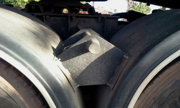 NISSAN DIESEL CK 350 พร้อมหางสามเพลาแท้ ราคาลดลงมาเหลือ 1,600,000 บาทค่ะ NISSAN DIESEL CK 350 พร้อมหางสามเพลาแท้ ราคาลดลงมาเหลือ 1,600,000 บาทค่ะ