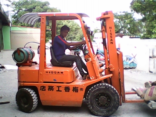 ขายฟอร์คลิฟท์ นิสสัน 2 ตัน เบนซินติดแก็ส เสา 3 เมตร