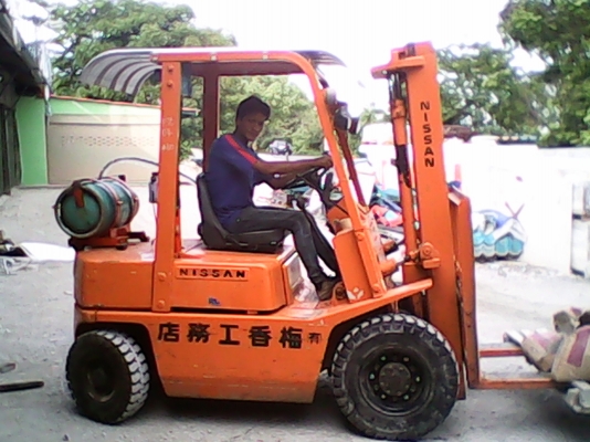 ขายฟอร์คลิฟท์ นิสสัน 2 ตัน เบนซินติดแก็ส เสา 3 เมตร