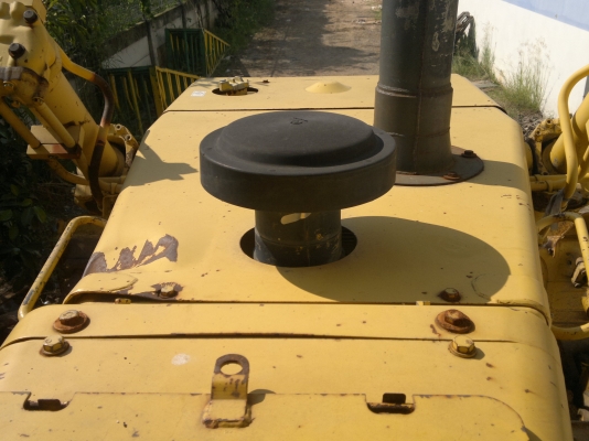 รถแทรกเตอร์ KOMATSU D85A-21 รถนอกนำเข้า สภาพดี เครื่องดี ไม่เคยใช้ในไทย เข้ามาแล้ว ติดต่อ มานะ 085-9049669