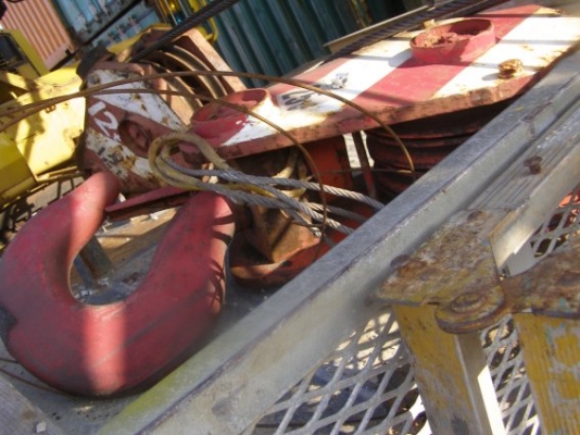 เครน TR250M-6-00104  เก่านอกแท้ ราคาคุยกันได้ สนใจสอบถามโทร 087-3310254 เจี๊ยบค่ะ