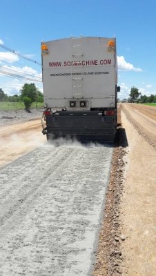 รถส่งปูนผงแบบโปรยหลังรีไซกลิ่ง