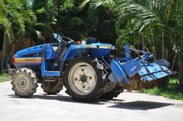 ขายISEKI 185(4WD)พร้อมโรตารี่ตีดิน สภาพสวยเดิมจากญี่ปุ่น ยังไม่เคยใช้งานในไทย 115,000บาทเท่านั้น!!