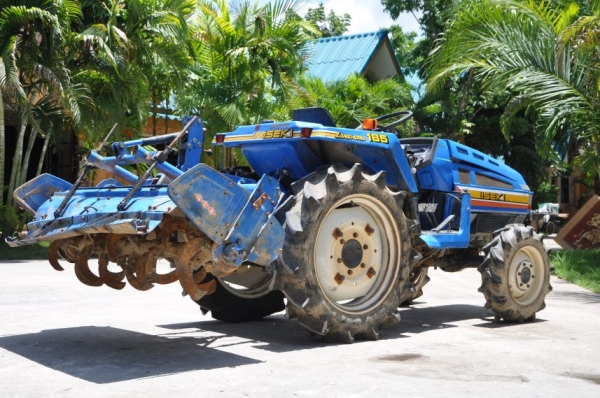 ขายISEKI 185(4WD)พร้อมโรตารี่ตีดิน สภาพสวยเดิมจากญี่ปุ่น ยังไม่เคยใช้งานในไทย 115,000บาทเท่านั้น!!