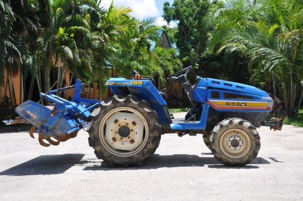 ขายISEKI 185(4WD)พร้อมโรตารี่ตีดิน สภาพสวยเดิมจากญี่ปุ่น ยังไม่เคยใช้งานในไทย 115,000บาทเท่านั้น!!