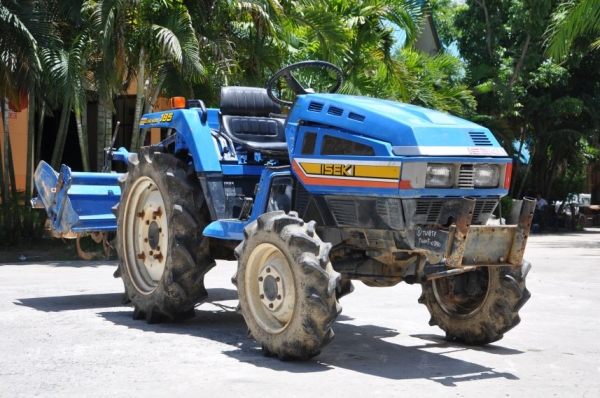 ขายISEKI 185(4WD)พร้อมโรตารี่ตีดิน สภาพสวยเดิมจากญี่ปุ่น ยังไม่เคยใช้งานในไทย 115,000บาทเท่านั้น!!