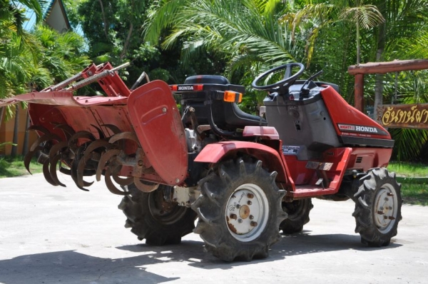 ขายรถไถ HONDA MIGHTY II ขับ4ล้อ เข้าร่องอ้อยสบาย สวยเดิมจากญี่ปุ่น 65,000 เท่านั้น!!