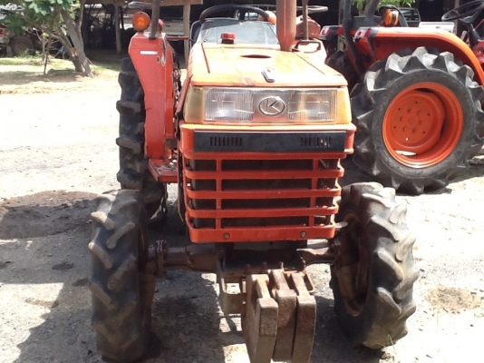 คูโบต้า L2605 4 WD 2 เพลา ตามสภาพเครื่องดีเกียร์ดี