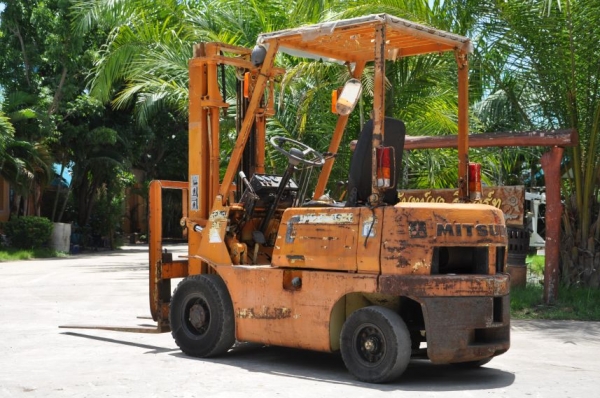 ขาย FORKLIFT MITSUBISHI 1.5ตันครึ่ง สภาพเดิมๆจากญี่ปุ่น 85,000เท่านั้น!!