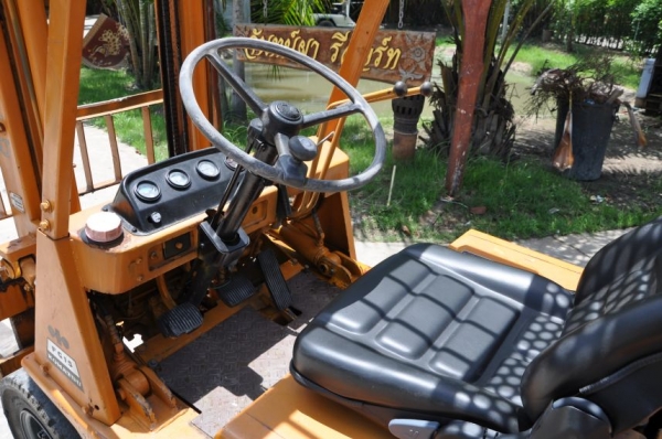 ขายFORKLIFT KOMATSU1.5ตันครึ่ง สภาพเดิมๆจากญี่ปุ่น ยังไม่เคยใช้งานในไทย 85,000บาท