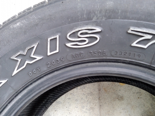 ขายยาง 225/75/15 2 เส้น คนล่ะลาย สภาพดอกดี ขายยาง 225/75/15 2 เส้น คนล่ะลาย สภาพดอกดี