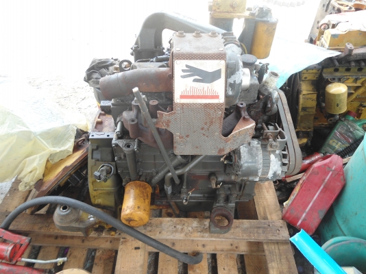 ขายเครื่องรถแมคโครPC120-6 4D95L เก่าญี่ปุ่น