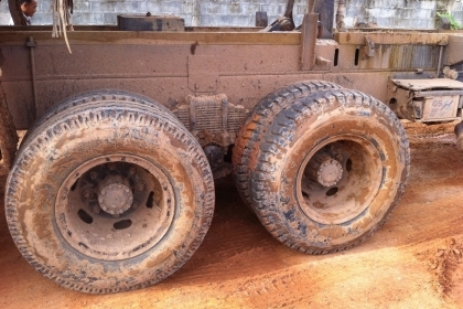 ขาย 10ล้อ2เพลาดั๊ม สภาพสวยๆเดิมๆ HINO FM3MNKD เครื่องเดิมM10C 240HP แห้งดี แรงจริงไม่เยิ้ม เกียร์เดิมๆ ช่วงล่างแน่น คัสซีสวยไม่ผุไม่ดาม กระบะดั๊มเหล็กสหมิตรสภาพสวยไม่มีผุ ยางสวย10เส้น หัวบางภายในสวยคอนโซลครบ แอร์ กระจกไฟฟ้า พ.พาวเวอร์ ทริฟฟี่ ระบบลากจูงคร