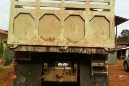 ขาย 10ล้อ2เพลาดั๊ม สภาพสวยๆเดิมๆ HINO FM3MNKD เครื่องเดิมM10C 240HP แห้งดี แรงจริงไม่เยิ้ม เกียร์เดิมๆ ช่วงล่างแน่น คัสซีสวยไม่ผุไม่ดาม กระบะดั๊มเหล็กสหมิตรสภาพสวยไม่มีผุ ยางสวย10เส้น หัวบางภายในสวยคอนโซลครบ แอร์ กระจกไฟฟ้า พ.พาวเวอร์ ทริฟฟี่ ระบบลากจูงคร