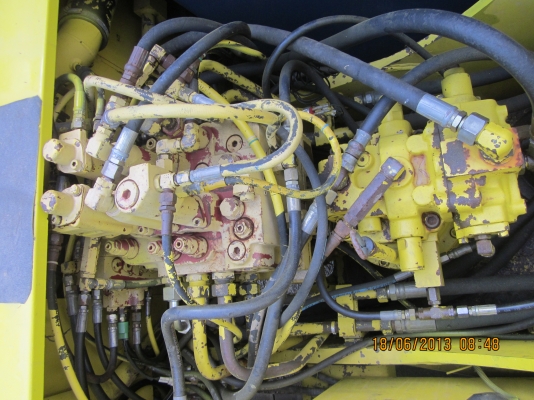 ขายด่วนรถแบคโฮ