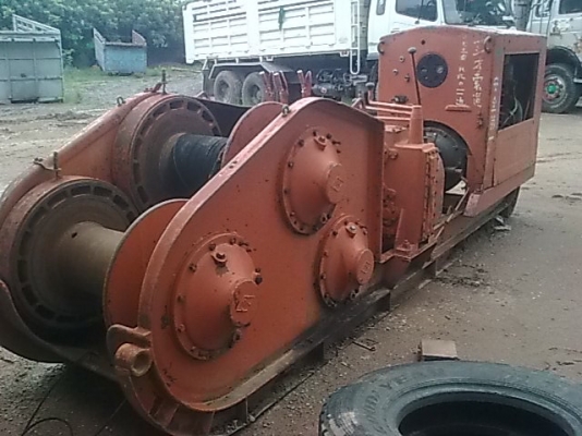 ขายวินลากรถ ยกรถได้ 50ตัน สภาพเก่านอกยังไม่ได้ใช้ในไทยเลย พร้อมยกใส่หัวครัสซี่ใช้งานได้เลย ติดต่อได้ที่คุณ อ๊อฟ พิจิตร 086-737-9991