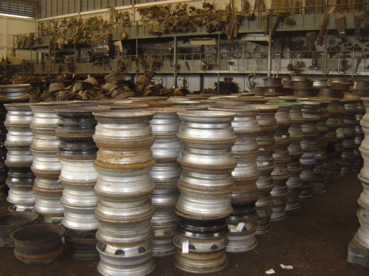 กะทะล้อเก่าญี่ปุ่นตามสภาพและกะทะล้อใหม่มีทั้งเล็กและใหญ่