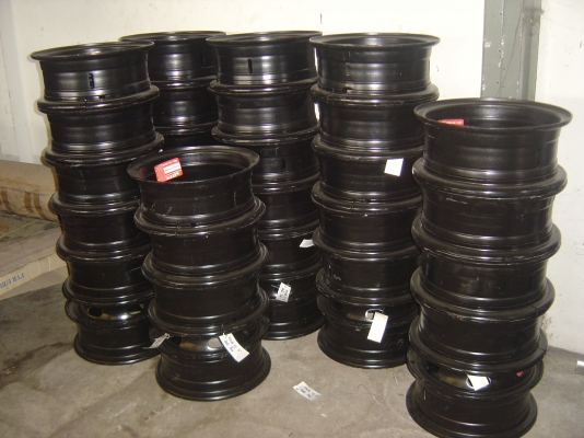 กะทะล้อเก่าญี่ปุ่นตามสภาพและกะทะล้อใหม่มีทั้งเล็กและใหญ่