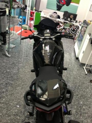 ขายNINJA650Fราคาพิเศษครับ225.000เท่านั้นครับของแต่งแน่นๆซื้อไปรับรองว่าคุ้มสุดๆครับ:D