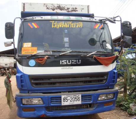 ขาย รถบรรทุก GIGA 12 ล้อ ปี 54  ประกอบนอก สวยๆ ครับ