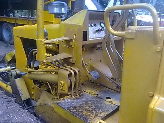 ขายแทรกเตอร์KOMATSU D20p-5 เอกสารอิมวอย สภาพสวยพร้อมใช้ ราคาต่อรองได้ ติดต่อได้ที่คุณ อ๊อฟ พิจิตร 086-737-9991 ขายแทรกเตอร์KOMATSU D20p-5 เอกสารอิมวอย สภาพสวยพร้อมใช้ ราคาต่อรองได้ ติดต่อได้ที่คุณ อ๊อฟ พิจิตร 086-737-9991