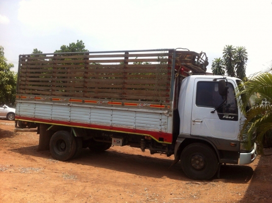 ขาย 6ล้อ ช่วงยาว 5ม. HINO FB4JGKA 140 ห้างแท้ปี40 เครื่องเดิม JO5C 140HP แห้งๆแรงดี ไม่เยิ้ม ช่วงล่างแน่นคัสซีสวย กระบะคอกเหล็กกล่อง ยาว5ม.สภาพสวย ไม่มีผุ ยางดี6เส้น หัวบางเดิมภายในสวยคอนโซลครบ แอร์ พ.พาวเวอร์ ทริฟฟี่ พร้อมใช้ พร้อมลุยงาน ราคาต่อรองได้ครั