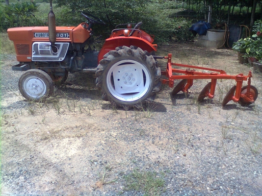 ขายรถไถ  KUBOTA  1801  แรง ครับ  พร้อมใช้งาน