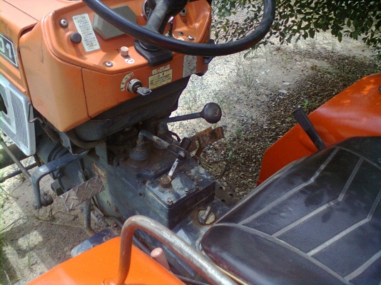 ขายรถไถ  KUBOTA  1801  แรง ครับ  พร้อมใช้งาน