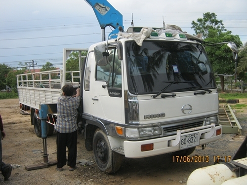 ขายรถบรรทุกไม่มีเครนหกล้อฮีโน่FD175B เครื่อง 185 แรงม้าHO7C รถประกอบนะ