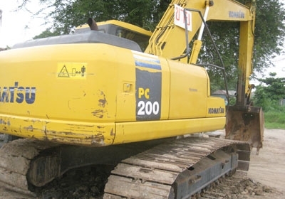 ขาย Komatsu PC 200-7 เอกสารอินวอยล์ ไฟ้ฟ้าครบแอร์เย็น โทร 088-4501277