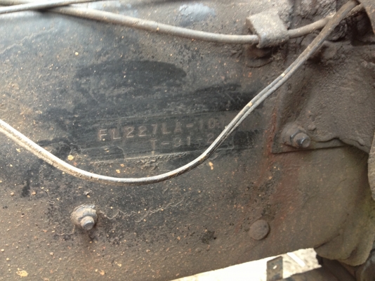 ขายสิบล้อ HINO FL227 1เพลา เครื่อง EM100 220แรง บรรทุกตู้เปียกแสตนเหรด สภาพตามรูป เครื่องดีแห้งแน่น เกียรเดิมดี รถพร้อม รถสวยมากๆเจ้าของดูแลอย่างดี ทะเบียนหมด57 รถเดิมๆ สีบาง คัซซีไม่มีผุ ยางดีทุกเส้น  890,000.- อู่ช่างหน่อง 082-028-2888