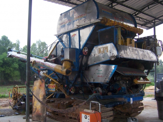 ขายรถเกี่ยวข้าวเกษตรพัฒนา ขายรถเกี่ยวข้าวเกษตรพัฒนา