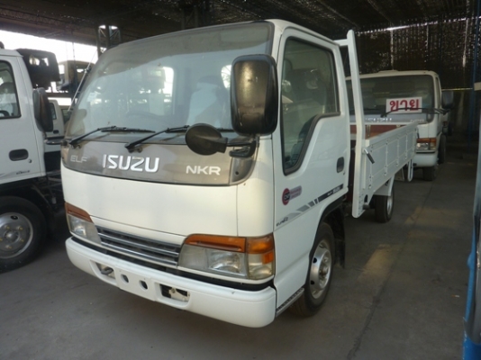 ISUZU NKR การ์ตุน 100 HP 4 สูบ  LPG + กระบะไม้คาร์โก้ ป้ายเล็กไม่ติดเวลา