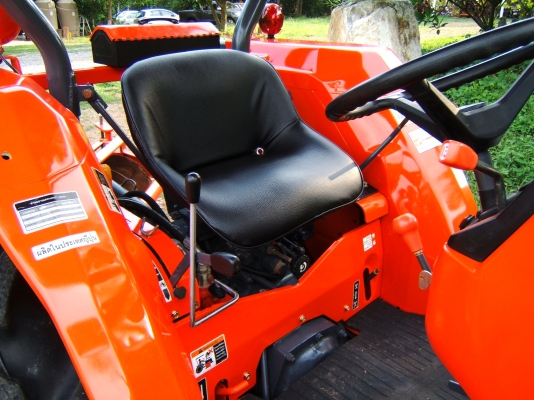 KUBOTA L4508 DT 4WD พร้อมใบดันดินหน้าและผาน6ตราช้าง KUBOTA L4508 DT 4WD พร้อมใบดันดินหน้าและผาน6ตราช้าง
