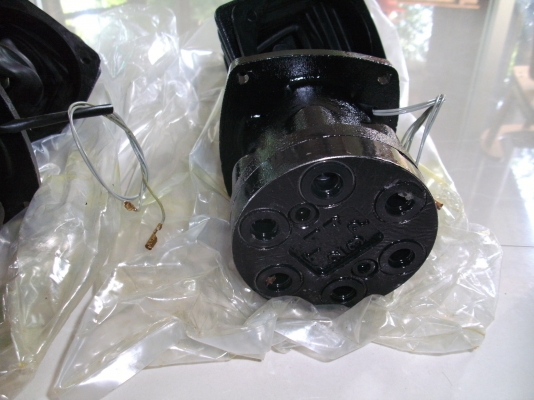 ชุดกระปุกคอลโทลมือครบเซ็ต  R+Lขายคู่ละ22000บาท