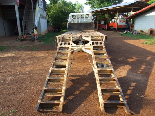 ขาย 6 ล้อท้ายลาด หางไฮดรอลิคบรรทุกรถเกี่ยวข้าว-แบคโฮเล็ก ขาย 6 ล้อท้ายลาด หางไฮดรอลิคบรรทุกรถเกี่ยวข้าว-แบคโฮเล็ก