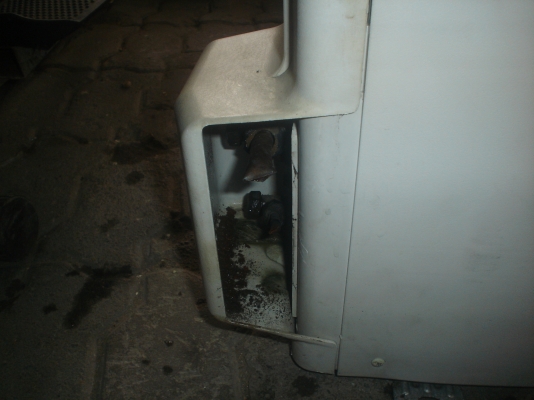 หนุ่มพิโลกคุณครับ**สภาพดีมาก LGขนาด12624BTU**ขายตามสภาพ**ครับท่านผู้ชม