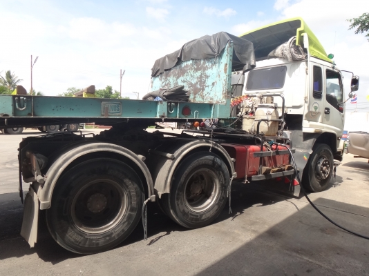 ขายด่วน  รถสิบล้อสองเพลาหัวลาก  พร้อมหางพื้นเรียบพนัส 3เพลา ยาว 12.50 เมตร  ISUZU  DEGA  270