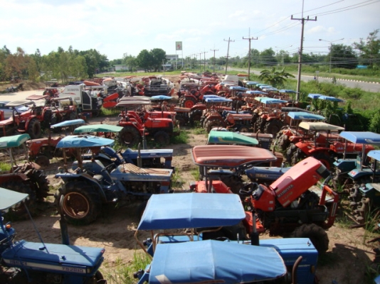 ศูนย์รวมรถแทรกเตอร์คูโบต้ามือสองและอุปกรณ์ต่อพ่วงมือสอง