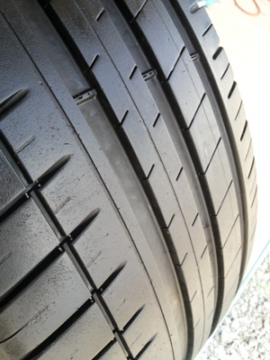 ขายยาง225/55/16 ปี 4610 MICHELIN POLOT SPORT3 1 ชุด