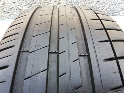 ขายยาง225/55/16 ปี 4610 MICHELIN POLOT SPORT3 1 ชุด