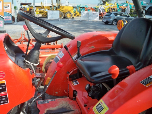 Kubota L3608