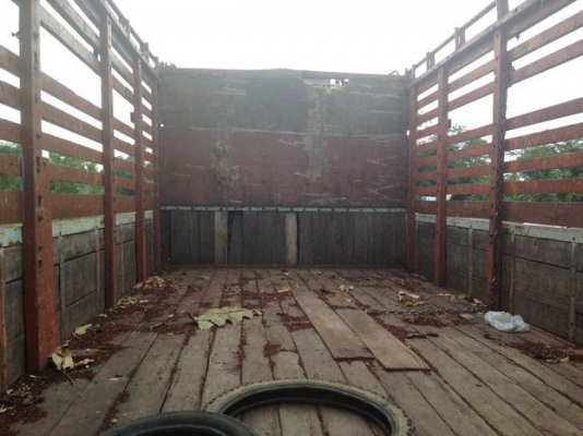 ***ขายแล้วครับขอบคุณ Truck2hand ขาย 6ล้อช่วงยาว 5.50ม. ISUZU ROCKY FRR 175 เครื่อง6BG1 175HP เครื่องส้มยอดนิยม แห้งๆไม่เยิ้มแรงดีประหยัด ช่วงล่างแน่นคัสซีสวยไม่ผุไม่ดาม กระบะคอกไม้ยาว5.50ม.สภาพดีไม่ผุ หัวบางภายในสวย คอนโซลครบ  พ.พาวเวอร์ ทริฟฟี่ ยาง8.25ดี