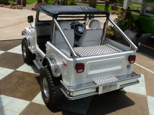 JEEP WILLYS with TOYOTA V8 engine JEEP WILLYS with TOYOTA V8 engine