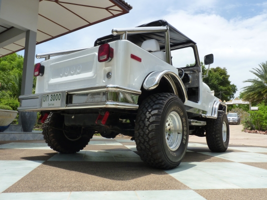 JEEP WILLYS with TOYOTA V8 engine JEEP WILLYS with TOYOTA V8 engine